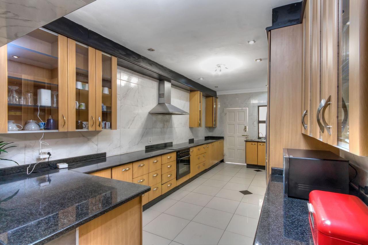 Clean kitchen